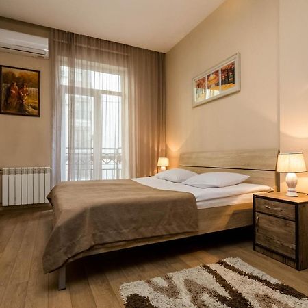 Central Cosy 5Bd-5Bath Apartment Tbilisi Luaran gambar