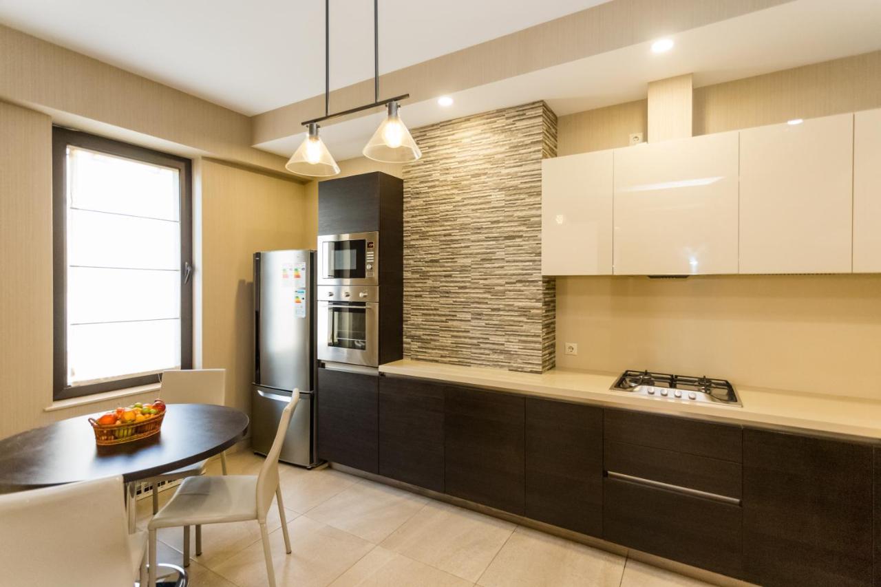 Central Cosy 5Bd-5Bath Apartment Tbilisi Luaran gambar
