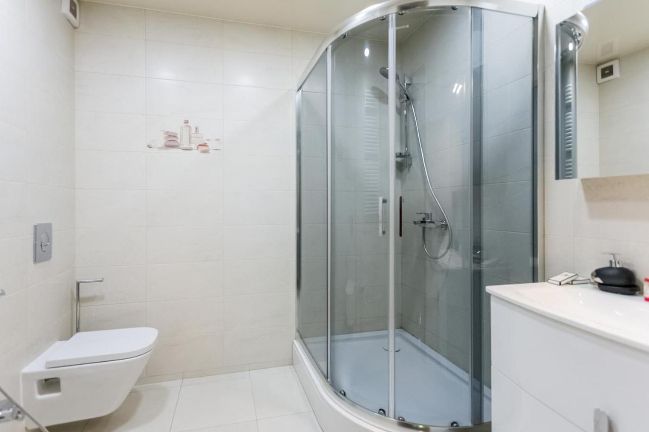 Central Cosy 5Bd-5Bath Apartment Tbilisi Luaran gambar