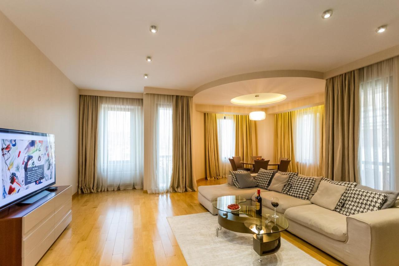 Central Cosy 5Bd-5Bath Apartment Tbilisi Luaran gambar