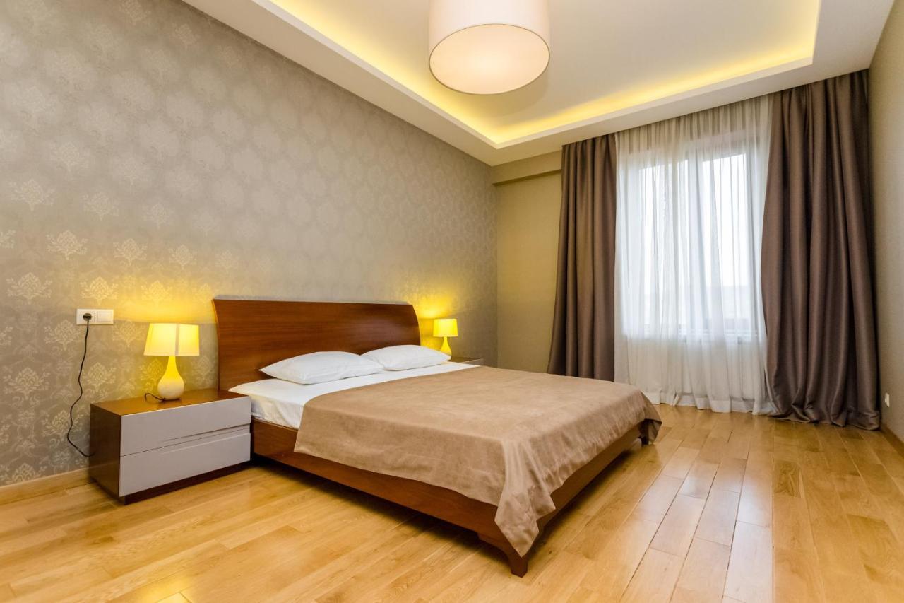 Central Cosy 5Bd-5Bath Apartment Tbilisi Luaran gambar