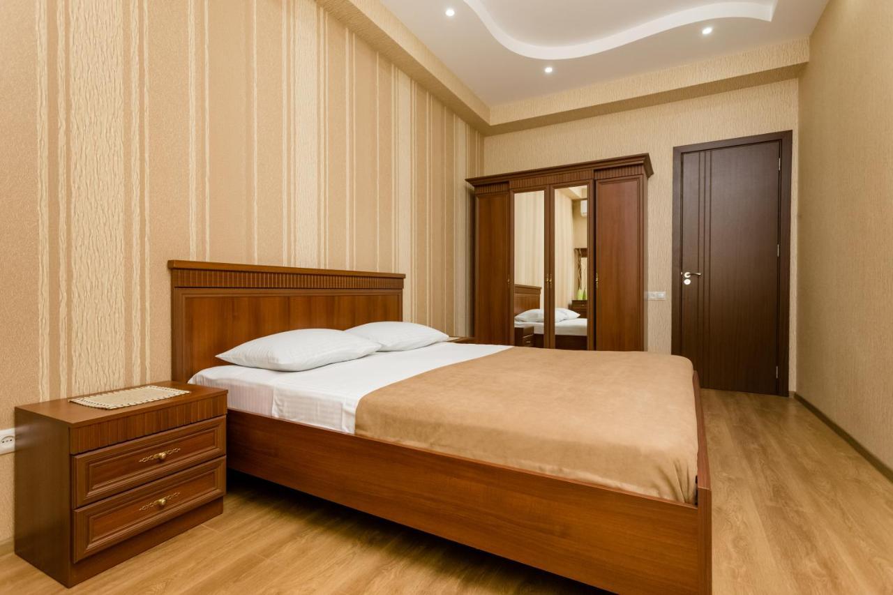 Central Cosy 5Bd-5Bath Apartment Tbilisi Luaran gambar