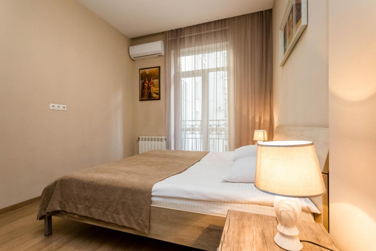 Central Cosy 5Bd-5Bath Apartment Tbilisi Luaran gambar